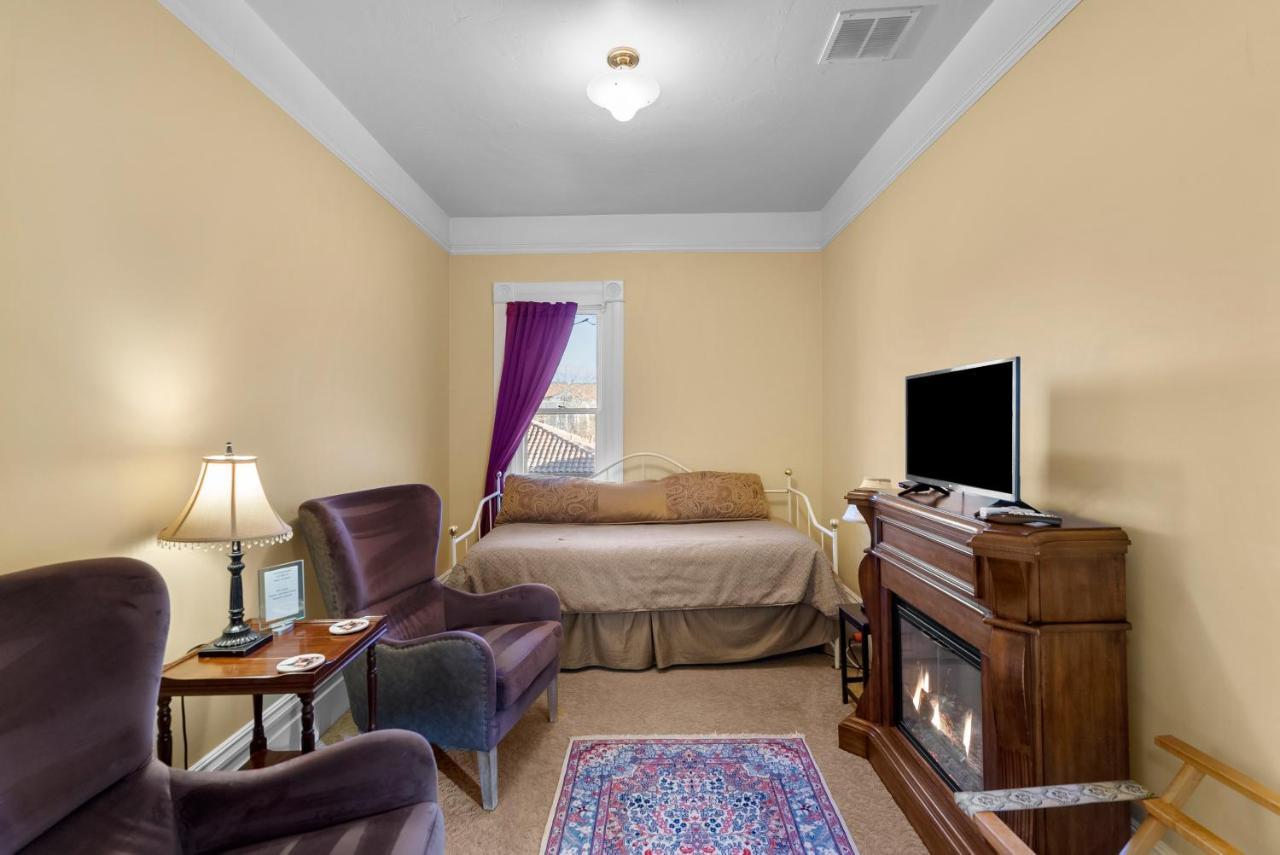 Hennessey House Bed And Breakfast Napa Exterior photo